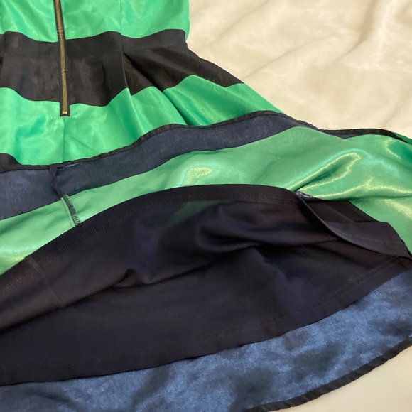 Charming Charlies - Striped Navy / Green sleeveless dress - size M (6) - Picture 4 of 7